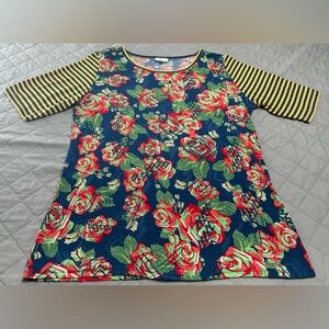 Women’s Floral Navy & Red Scoop Neck Top